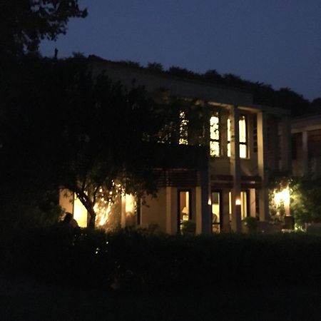 Villa At Tarudhan Valley Golf Resort Manesar Exterior photo